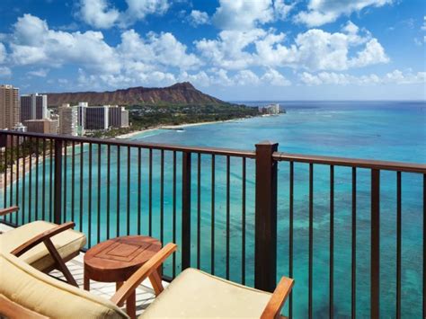 Beachfront Elegance – Indulging in Waikiki Beachs Best Luxury Hotels